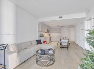 1-bedroom Condo — 55 SW 9th St Unit 2610, Miami, 33129