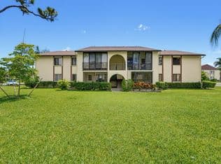 2+1 Condo — 331 Knotty Pine Circle #C-1, Greenacres, 33463
