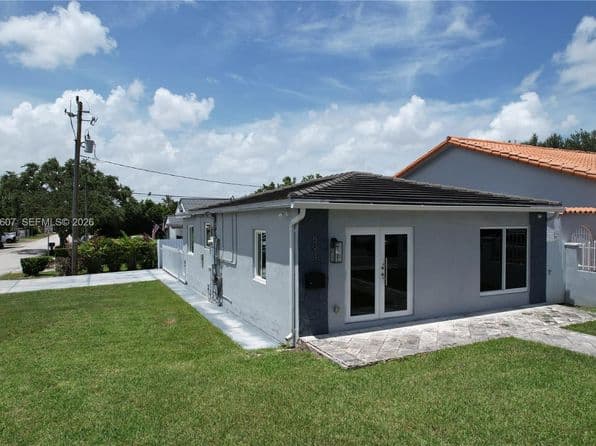1+1 Müstakil ev — 5941 Coral Way, Miami, FL 33155