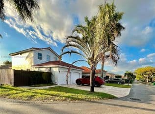 4+1 Müstakil ev — 8224 SW 163rd Ct, Miami, 33193