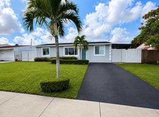 3-bedroom Single-Family Home — 4910 SW 16th St, Fort Lauderdale, 33317
