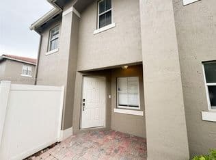 3-bedroom Townhouse — 12615 SW 54th Ct, Hollywood, 33027
