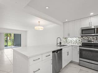 2+1 Condo — 3090 Holiday Springs Boulevard Unit 109, Margate, 33063