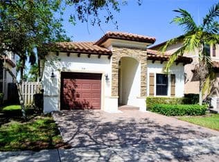 4-bedroom Single-Family Home — 164 NE 23rd Ter, Homestead, 33033