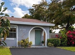 2+1 Müstakil ev — 6182 SW 4th St, Pompano Beach, 33068