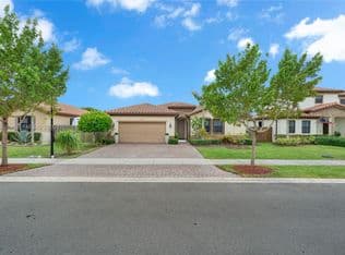 4-bedroom Single-Family Home — 2484 SE 1st St, Homestead, 33033