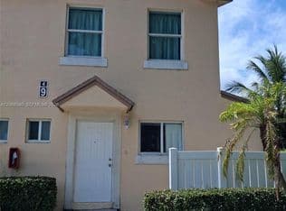 2+1 Townhouse — 6623 Winfield Blvd APT 9-4, Margate, 33063