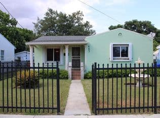 2+1 Müstakil ev — 665 NW 50th St, Miami, 33127