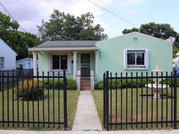 2-bedroom Single-Family Home — 665 NW 50th St, Miami, FL 33127