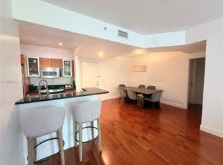 2-bedroom Condo — 2775 NE 187th St APT 313, Aventura, 33180