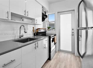 Condo — 641 Espanola Way APT 24, Miami Beach, 33139