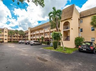 2+1 Condo — 8345 Sunrise Lakes Blvd APT 210, Sunrise, 33322