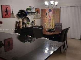 3-bedroom Townhouse — 8340 SW 154th Ave APT 63, Miami, 33193