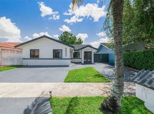 4+1 Müstakil ev — 5923 SW 147th Pl, Miami, 33193