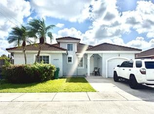 4+1 Müstakil ev — 18003 SW 138th Ct, Miami, 33177
