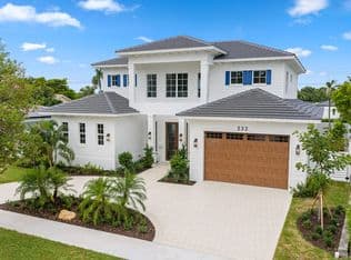 4-bedroom Single-Family Home — 533 Driftwood Road, North Palm Beach, 33408