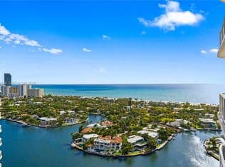 2+1 Condo — 3802 NE 207th St APT 2704, Aventura, 33180