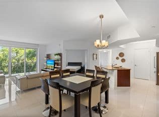 3+1 Condo — 20000 Country Club Dr #306, Aventura, 33180
