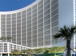 2+1 Condo — 601 NE 36th St APT 710, Miami, 33137