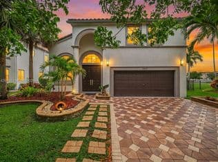 4-bedroom Single-Family Home — 15815 SW 52nd Ct, Miramar, 33027