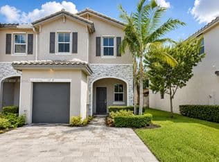 3+1 Townhouse — 1100 SE 26th Ter, Homestead, 33035