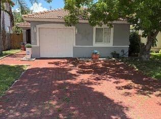 3-bedroom Single-Family Home — 19554 NW 79th Pl, Hialeah, 33015