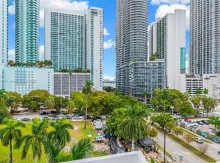 3-bedroom Condo — 275 NE 18th St APT 708, Miami, 33132
