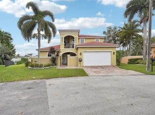 4-bedroom Single-Family Home — 13247 SW 26th St, Miramar, 33027