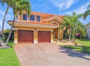 5-bedroom Single-Family Home — 7753 SW 193rd St, Cutler Bay, 33157
