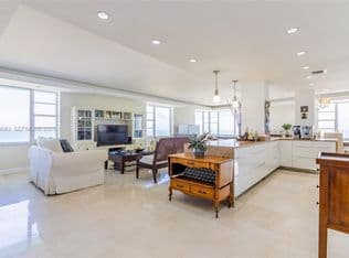2-bedroom Condo — 5255 Collins Ave APT 11E, Miami Beach, 33140