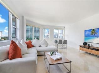 3+1 Condo — 19900 E Country Club Dr APT 620, Aventura, 33180