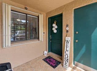 2-bedroom Condo — 205 Lakeview Dr APT 103, Fort Lauderdale, 33326