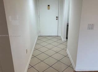 2+1 Condo — 8415 SW 107th Ave APT 303W, Miami, 33173