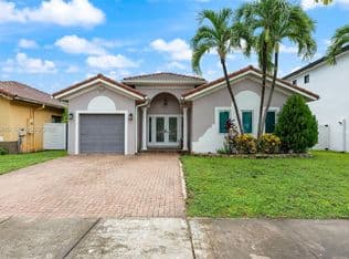 3-bedroom Single-Family Home — 15717 SW 138th Ter, Miami, 33196
