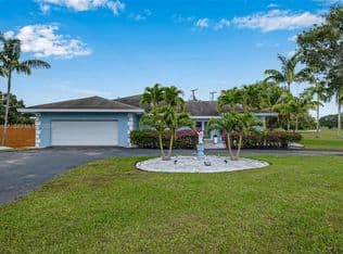 4-bedroom Single-Family Home — 17405 SW 245th Ter, Homestead, 33031