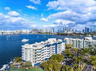 2+1 Condo — 16546 NE 26th Ave APT 3J, North Miami Beach, 33160