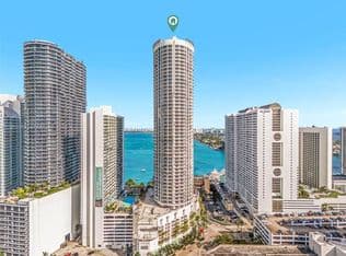 Condo — 1750 N Bayshore Dr APT 1407, Miami, 33132