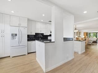 2-bedroom Condo — 2901 SW 15th Street #102, Delray Beach, 33445
