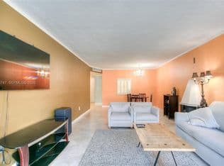 1-bedroom Condo — 1501 NE 191st St APT C106, Miami, 33179