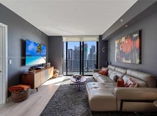 1+1 Condo — 45 SW 9th St APT 3405, Miami, 33130