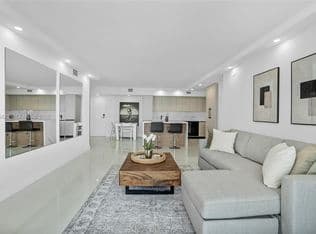 2+1 Condo — 1155 Brickell Bay Dr APT 2003, Miami, 33131
