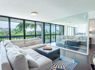 2-bedroom Condo — 2400 PRESIDENTIAL Way #302, West Palm Beach, 33401
