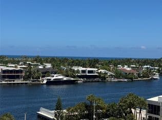 2-bedroom Condo — 20505 E Country Club Dr APT 835, Aventura, 33180