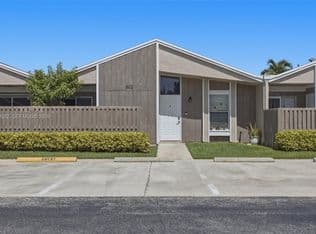 3+1 Townhouse — 502 Woodgate Cir #B, Sunrise, 33326