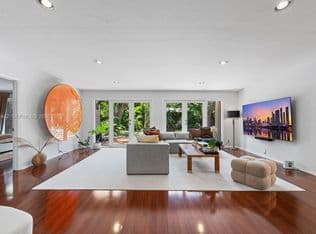 4-bedroom Single-Family Home — 4120 Lybyer Ave, Miami, 33133