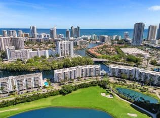 2-bedroom Condo — 200 Diplomat Pkwy APT 531, Hallandale, 33009