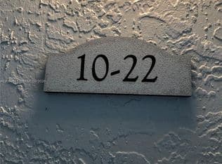 2-bedroom Condo — 510 S Park Rd #22-10, Hollywood, 33021