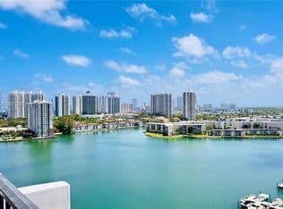 2+1 Condo — 2780 NE 183rd St APT 2012, Aventura, 33160