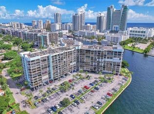 2-bedroom Condo — 200 Leslie Dr APT 818, Hallandale Beach, 33009
