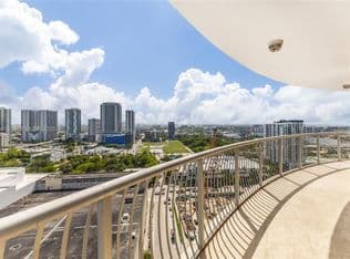 2-bedroom Condo — 1750 N Bayshore Dr #2414, Miami, 33131